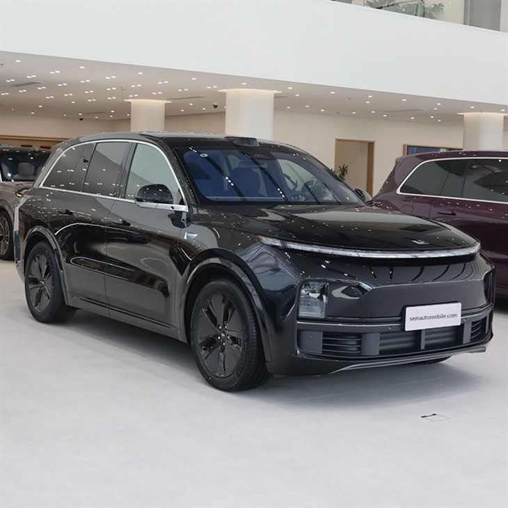 Lixiang L8 Four Wheel Drive Hybrid SUV 
