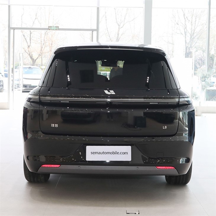 Lixiang L8 Extended Range mid-size luxury SUV