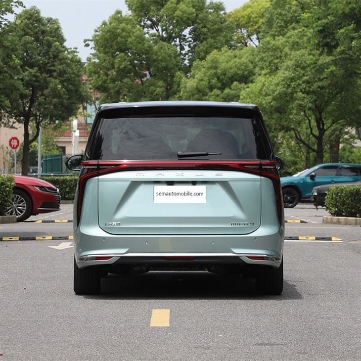 MAXUS MIFA 9 Electric MPV