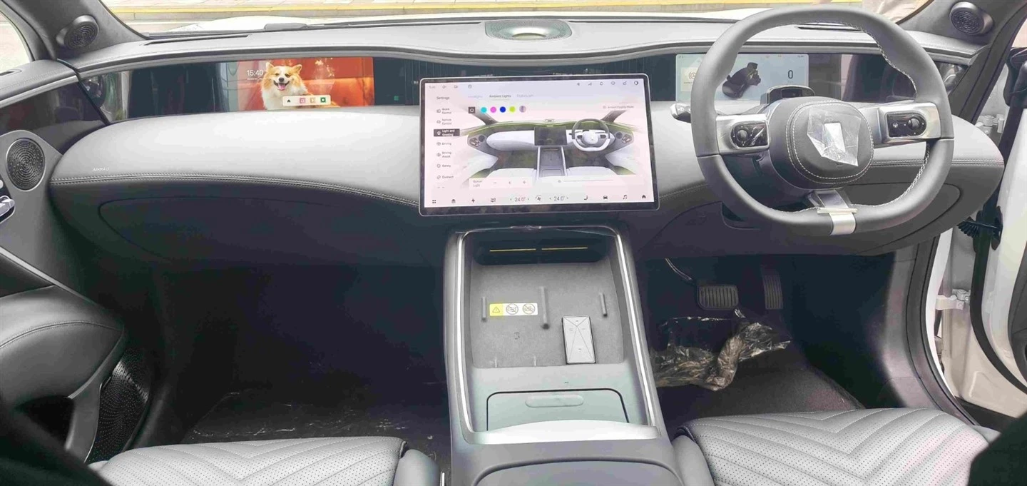 AVATR 11 RHD Version Pure Electric SUV INNER