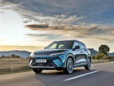 15 BYD Kanan-Kendaraan Tangan Kini Tersedia di Pelabuhan Dubai, Tidak Perlu Menunggu