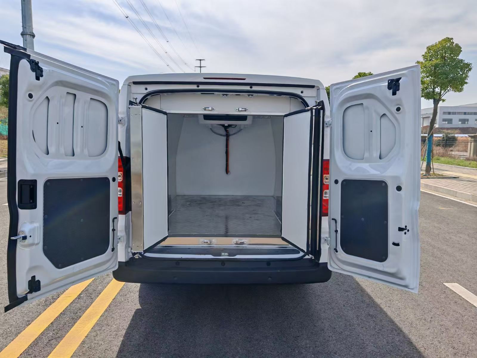 Wuling 4x2 mini refrigerated vehicle Wuling 4x2 mini refrigerated vehicle