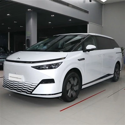 Xiaopeng X9 7 MPV Cerdas dengan Tempat Duduk